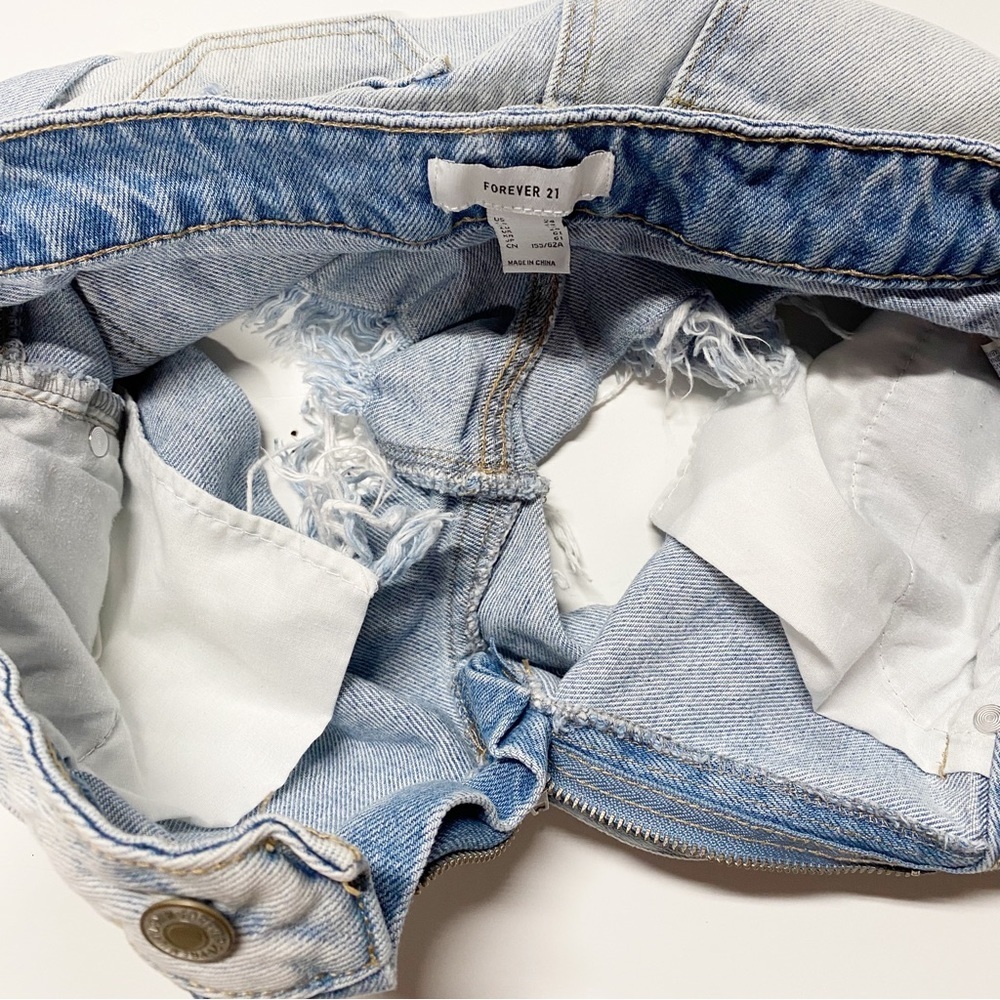 Forever 21 | Distressed Denim Shorts - Picture 4 of 9